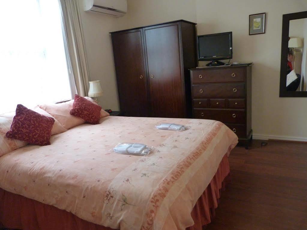 Oaklands House - Adults Only Hotel Brading Екстериор снимка